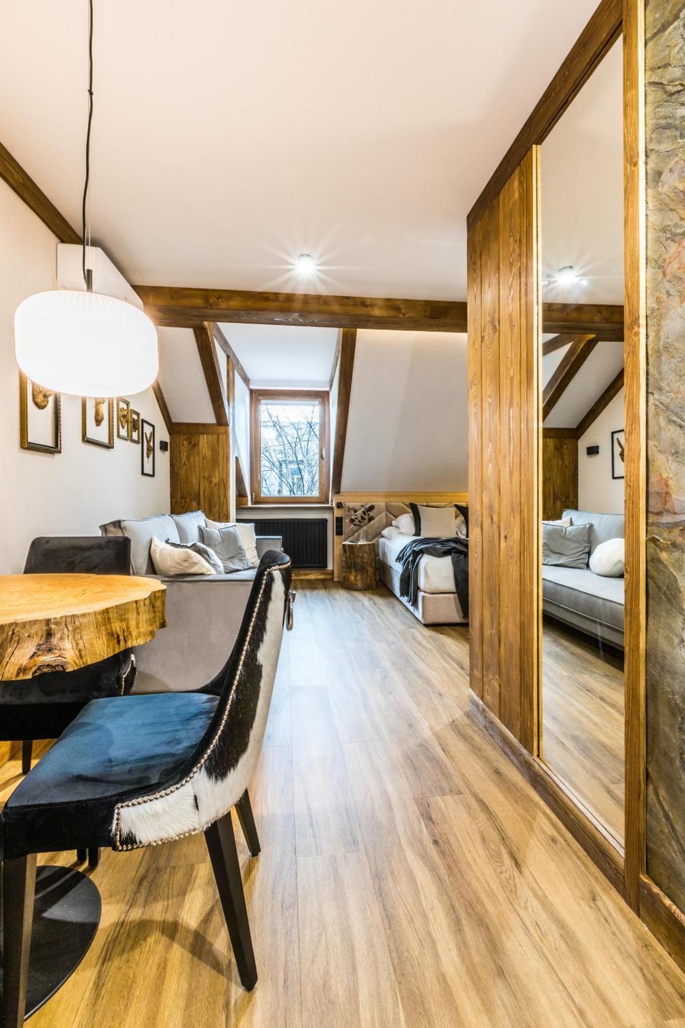 Studio Apartment