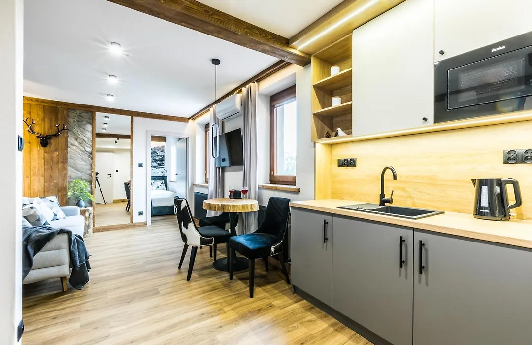 Apartamenty ForRest Krupówki-1